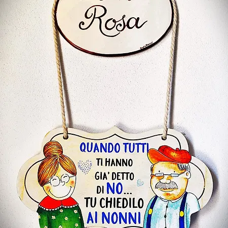 ベッド・アンド・ブレックファスト A Casa Dei Nonni